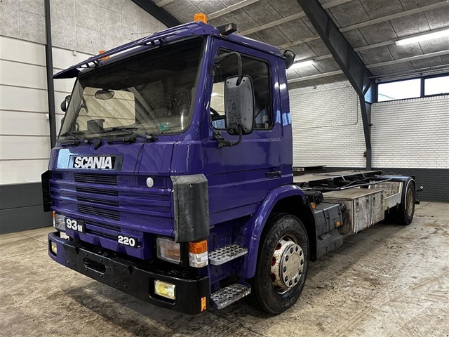 Scania 93